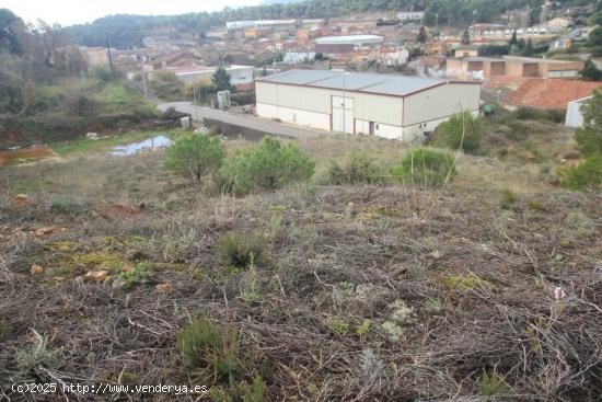 TERRENO URBANIZABLE DE 432m2. - BARCELONA