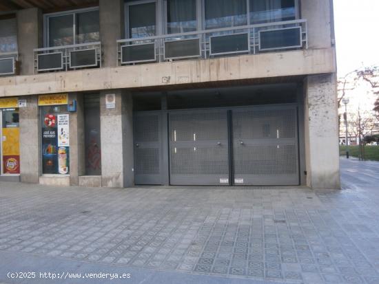 Parking pequeño en calle Númancia - BARCELONA