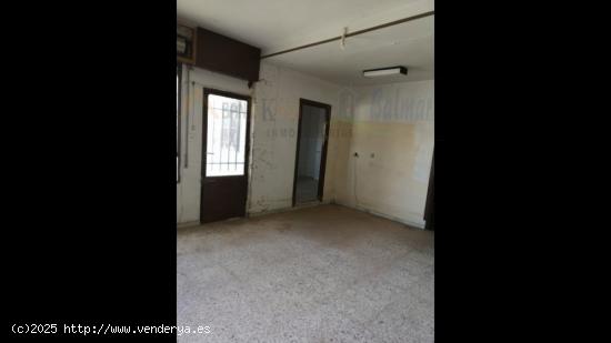 SE VENDE CASA ANTIGUA CON TERRENO DE 3 PLANTAS EN BERJA - ALMERIA