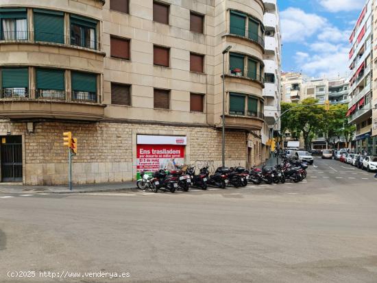 Gran local comercial en Av. Estanislao Figueres a 50 metros de Rambla Nova. - TARRAGONA