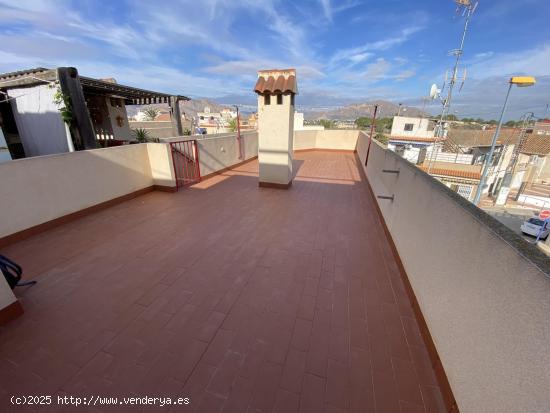 Dúplex con piscina en Hurchillo en planta alta y  a solo 5 minutos de Orihuela, con dos habitacione