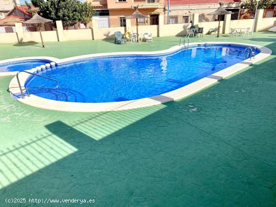 Dúplex con piscina en Hurchillo en planta alta y  a solo 5 minutos de Orihuela, con dos habitacione