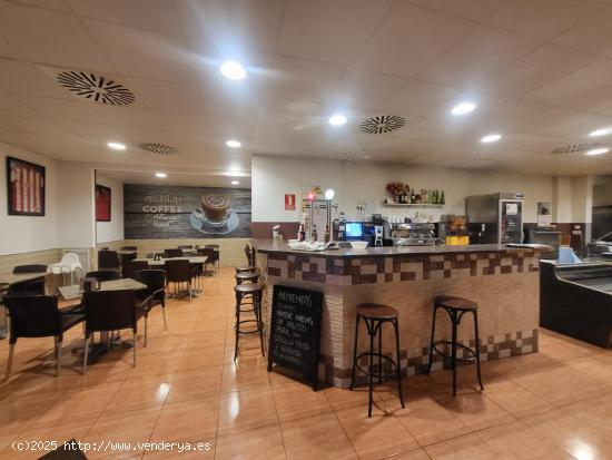 Se traspasa Negocio en plena funcionamiento como bar-cafetería - BALEARES