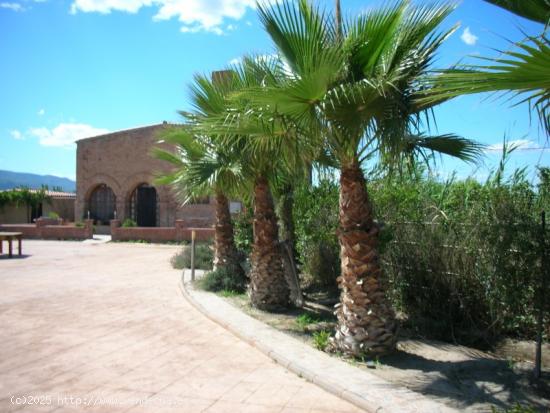 EXCLUSIVA CASA CATALOGADA CON PISCINA - TARRAGONA