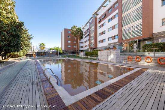  Venta de piso con piscina comunitaria en Armilla (Zona Campus de la Salud) - GRANADA 