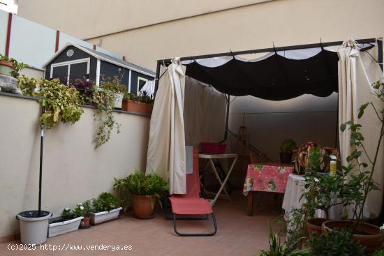 Piso con terraza en Zona Eixample - BARCELONA