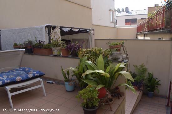 Piso con terraza en Zona Eixample - BARCELONA