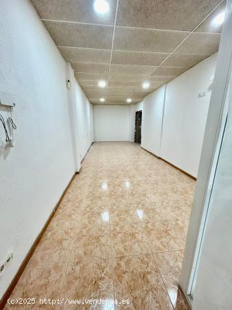 Local comercial en alquiler - BARCELONA