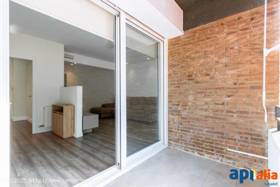 PISO DE 4 HABITACIONES EN LA CREU ALTA - BARCELONA