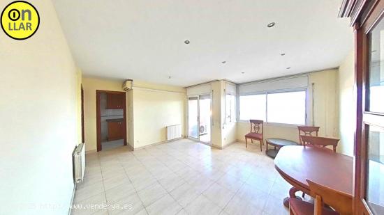 PISO ALTO CON ASCENSOR, BALCÓN, 3 HAB, 2 BAÑOS, PISCINA, VISTAS DESPEJADAS - BARCELONA