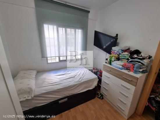 BLANHOGAR VENDE EN EXCLUSIVA PISO EN SAN ANDRES - MALAGA