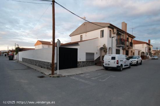  CASA CON PISCINA EN --CIJUELA-GRANADA - GRANADA 