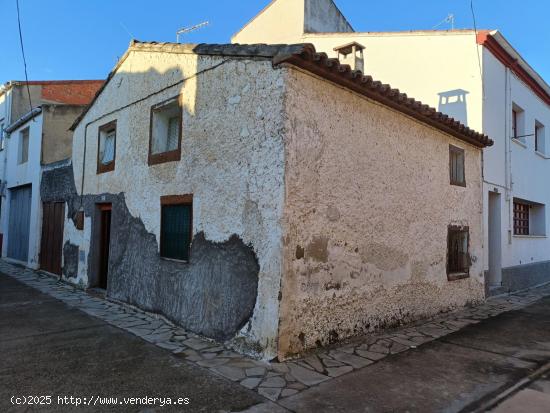 SE VENDE CASA EN VILLANUEVA DE HUERVA - ZARAGOZA