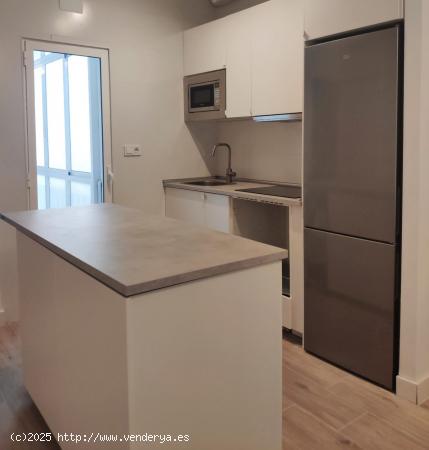 PISO EN VENTA JUNTO AL MERCADO DE CAROLINAS EN ALICANTE - ALICANTE