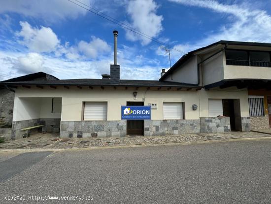  SE VENDE ACOJEDORA CASA DE PLANTA BAJA  EN CABAÑAS RARAS - LEON 