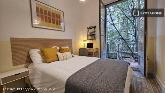 Habitación en piso compartido en barcelona. - BARCELONA