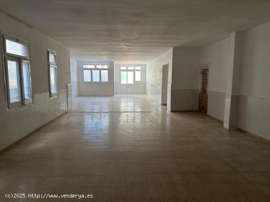 Se Vende en Hospitalet de Llobregat - BARCELONA