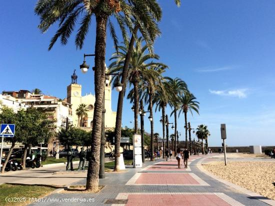 EN ALQUILER PLAZA DE PARKING EN SITGES CENTRO - BARCELONA