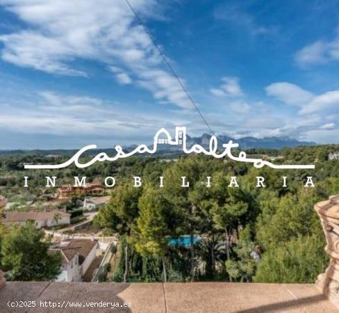 SE VENDE CHALET EN ALTEA LA VELLA - ALICANTE