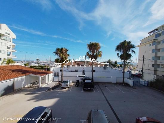  Se vende bonito y luminoso piso a pocos metros de la playa en Altea - ALICANTE 