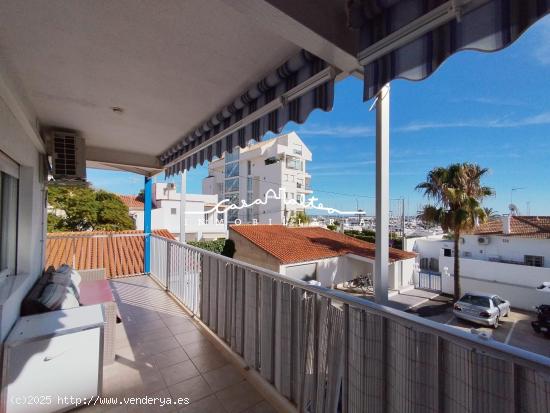 Se vende bonito y luminoso piso a pocos metros de la playa en Altea - ALICANTE