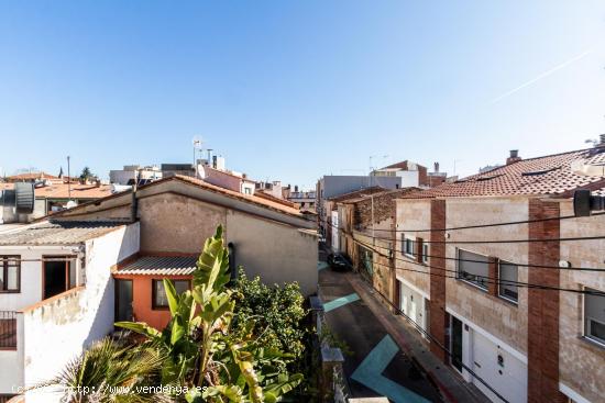 CASA UNIFAMILIAR ESQUINERA AL CENTRO DE SABADELL!!! - BARCELONA