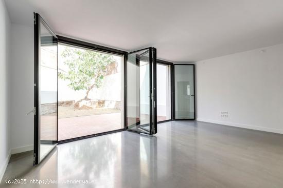 ESPECTACULAR VIVIENDA DE OBRA NUEVA DUPLEX CON JARDIN DE 70 M2 - BARCELONA