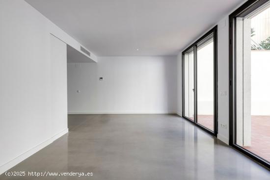 ESPECTACULAR VIVIENDA DE OBRA NUEVA DUPLEX CON JARDIN DE 70 M2 - BARCELONA