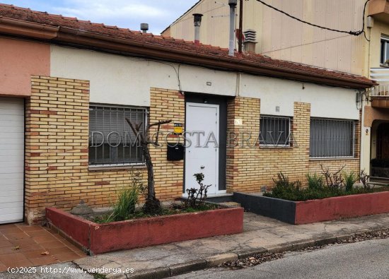 Unifamiliar adosada en venta  en Olot - Girona