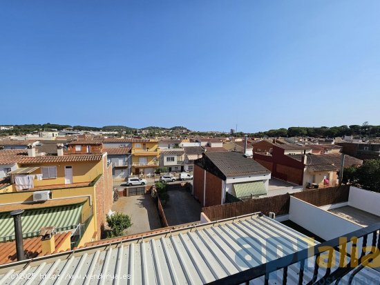 Unifamiliar adosada en venta  en Palamos - Girona