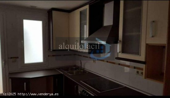 SE VENDE PISO NUEVO EN LA RODA/3 DORMITORIOS/2 BAÑOS/ GARAJE//TRASTERO/80000€