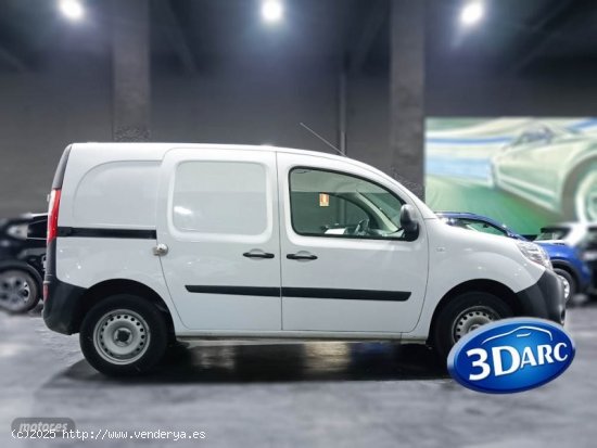 Renault Kangoo Combi KANGOO FURGON PROFESIONAL 1.5 DCI de 2017 con 142.000 Km por 9.450 EUR. en Barc