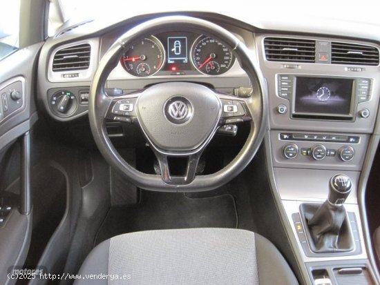 Volkswagen Golf Advance 1.6 TDI 110cv BMT de 2016 con 250.000 Km por 9.999 EUR. en Ciudad Real