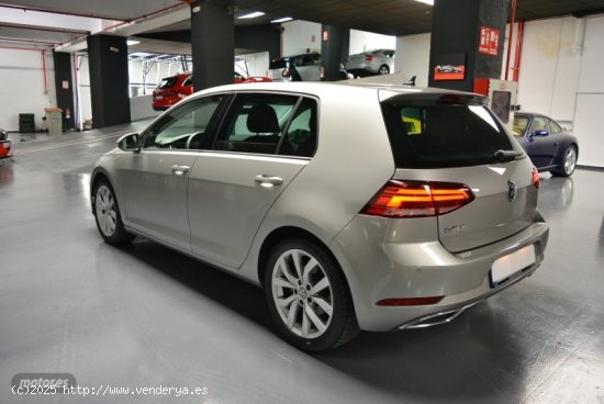 Volkswagen Golf 1.5 TSI Evo Sport 150 CV de 2019 con 63.000 Km por 20.490 EUR. en Madrid