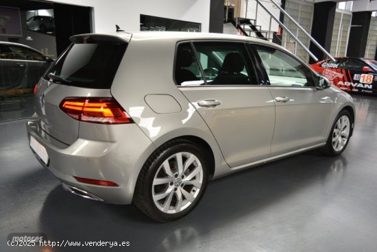 Volkswagen Golf 1.5 TSI Evo Sport 150 CV de 2019 con 63.000 Km por 20.490 EUR. en Madrid