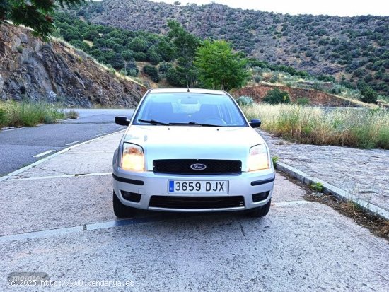 Ford Fusion FUSION de 2005 con 234.000 Km por 2.950 EUR. en Avila