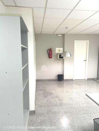 SE ALQUILA LOCAL COMERCIAL-OFICINA EN NOVELDA - ALICANTE