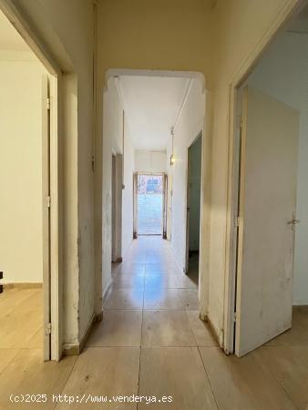 Super oportunidad, casa en planta baja en parcela de 90m2 con terraza de 33m2 por 118000 Eur1 - BARC