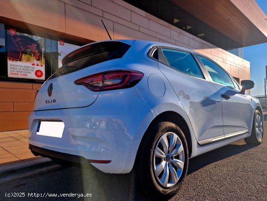 Renault Clio BULSINESS SCE 72CV.  MUY BUEN ESTADO Y POCOS KM. - Mollet