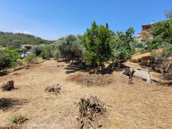 Terreno a la venta esquinero en Castellbisbal zona Santa Eugeni. - BARCELONA