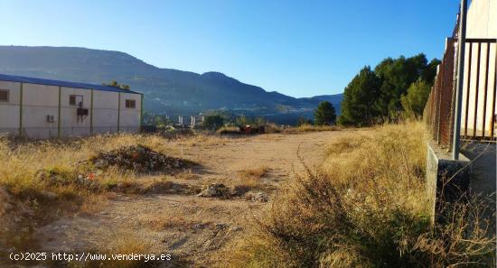 TERRENO INDUSTRIAL - POL. ELS ALGARS (COCENTAINA) - ALICANTE