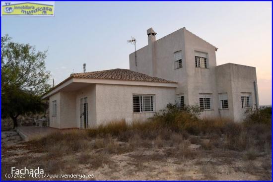  Se vende chalet en La Gineta - MURCIA 