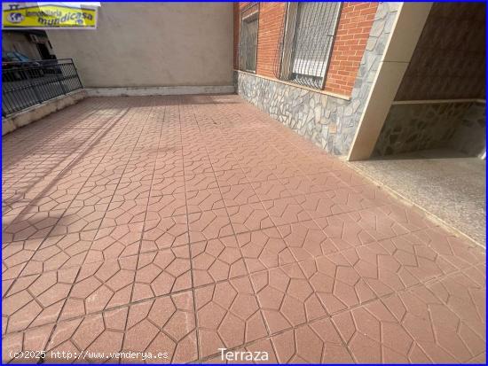 Casa en El Siscar con terraza en fachada y gran patio - MURCIA