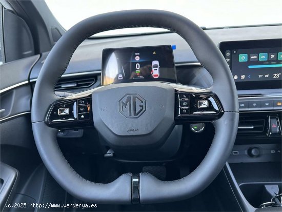 MG MG3 Hybrid+ Luxury - 