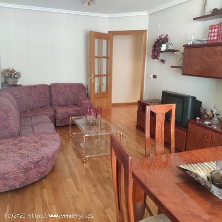  OPORTUNIDAD ,ALQUILER  DE APARTAMENTO CON PLAZA DE GARAJE EN EL CENTRO DE PONFERRADA - LEON 