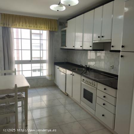 OPORTUNIDAD ,ALQUILER  DE APARTAMENTO CON PLAZA DE GARAJE EN EL CENTRO DE PONFERRADA - LEON