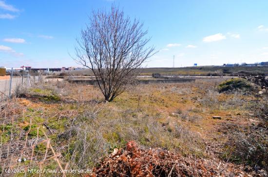 Urbis te ofrece un estupendo terreno Urbano en venta, zona DOÑINOS DE SALAMANCA (SALAMANCA) - SALAM