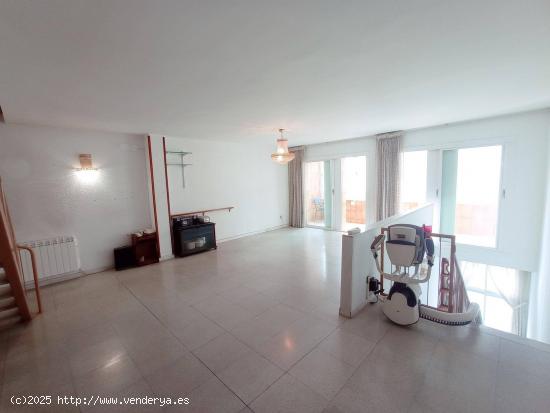 Se Vende en Cornella de Llobregat - BARCELONA