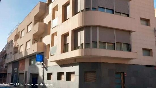  VIVIENDA A LA VENTA EN RAMON GORGE, ELDA - ALICANTE 