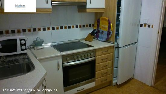 Apartamento en pleno centro de Albacete, muy cerca de la Plaza del Altozano, y con plaza de garaje. 